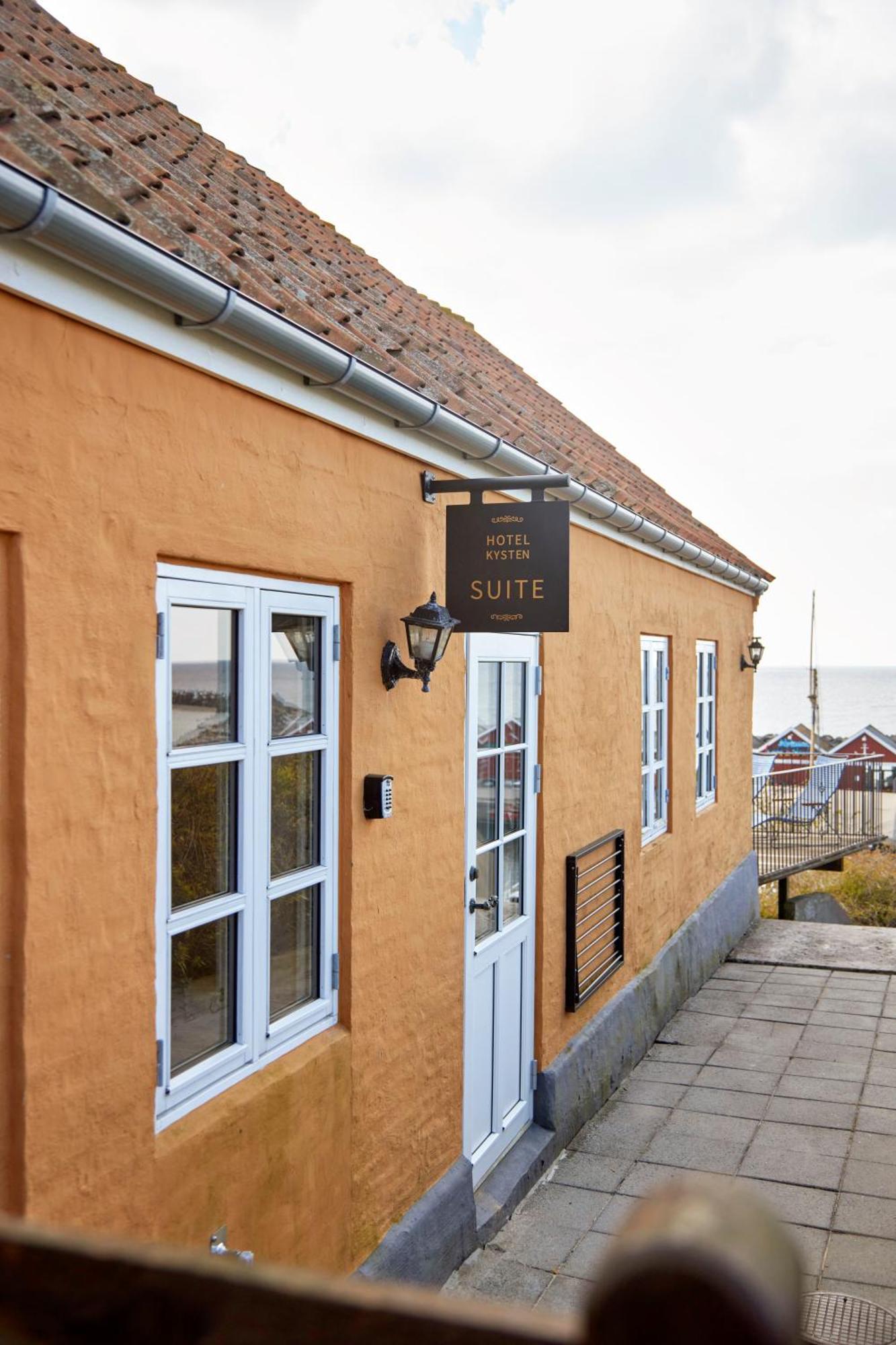 Hotel Kysten Hasle Exteriér fotografie